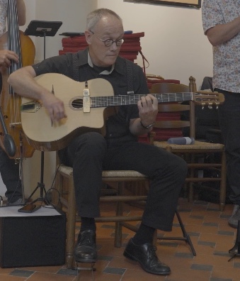 Marino van Mierlo - gitaar