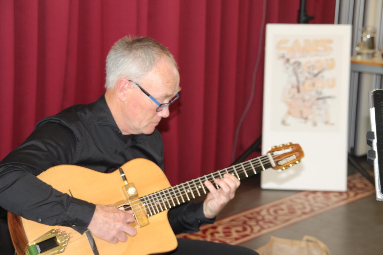 Marino met zijn gypsy guitar